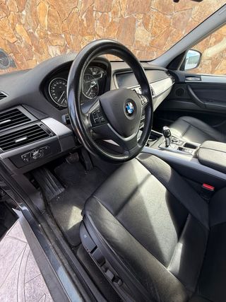 BMW X5 2012 v6