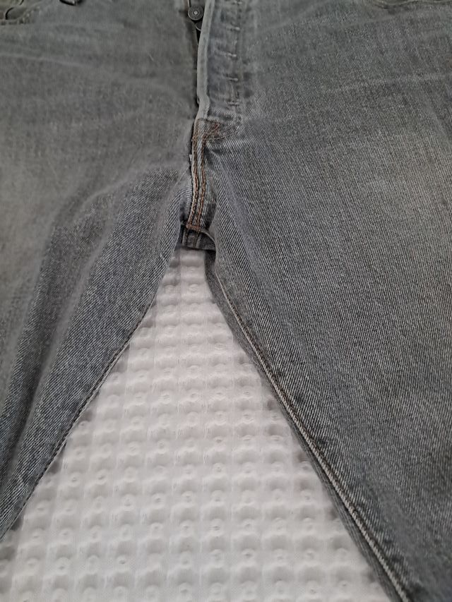 Levi's 501 W40 L34 grises