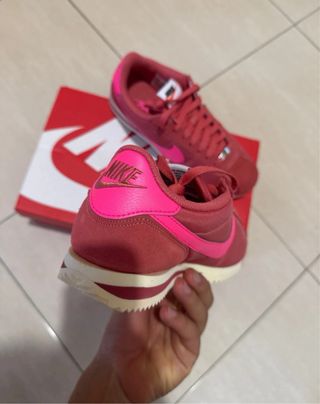 Zapatillas Nike Cortez Mujer Rosa y Rojo