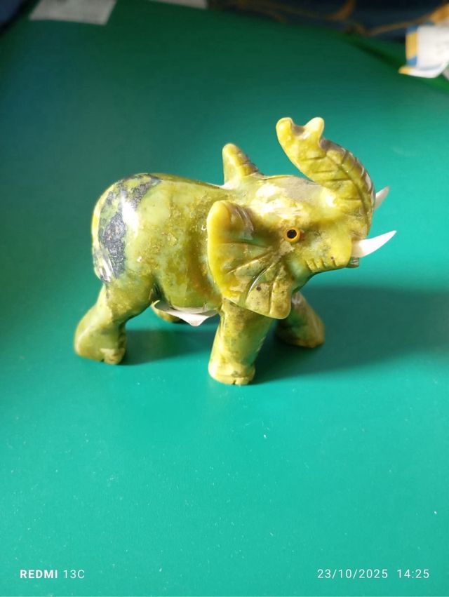 Elefante de Serpentina Tallado