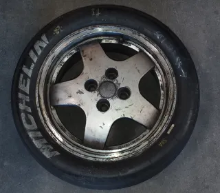 5 Llantas Renault X15 con Slicks