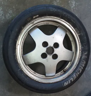 5 Llantas Renault X15 con Slicks