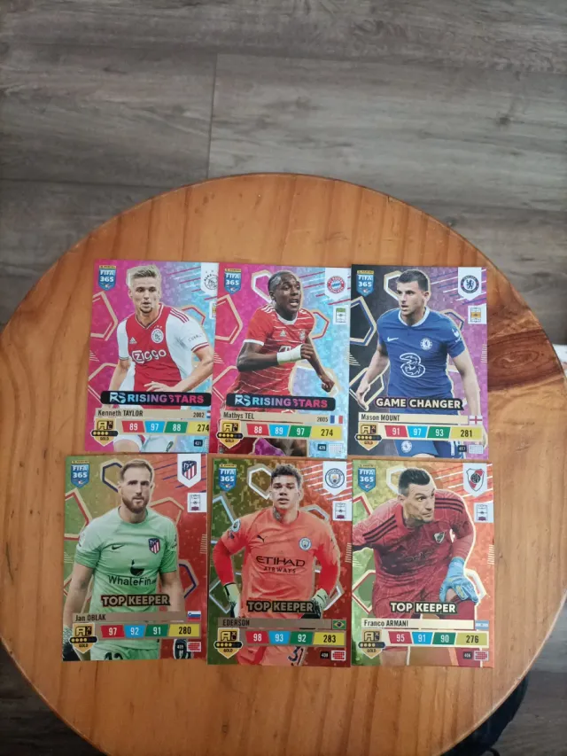 Panini FIFA 365 Adrenalyn XL Cromos