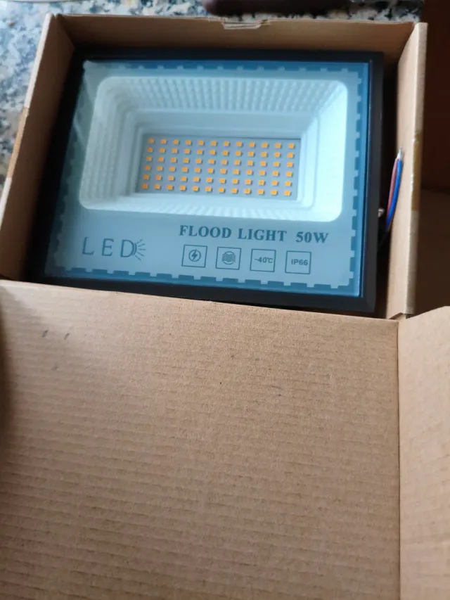2 Focos  LED Exterior 50W Nuevo