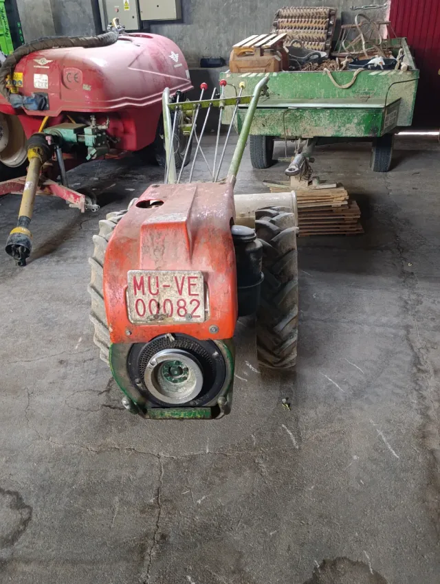 Motocultor con motor en perfecto estado  680558438