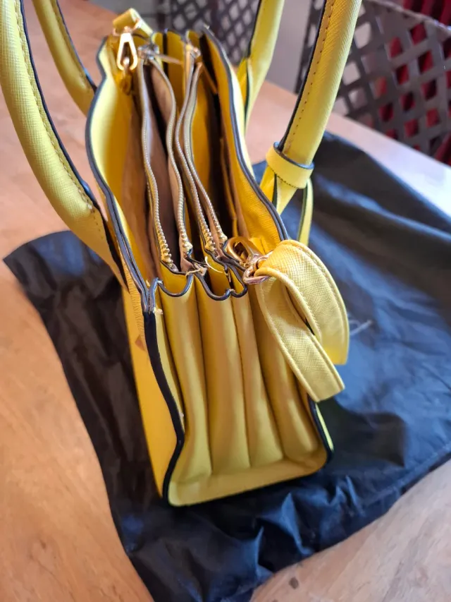 Borsa Primadonna Collection Gialla in pelle