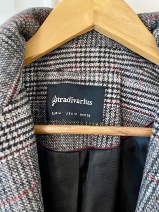 Abrigo paño cuadros Stradivarius