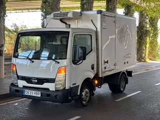 Nissan Cabstar 2011