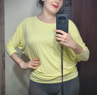 Camiseta manga murciélago amarilla