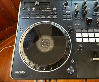 Pioneer DDJ-REV5 + Mochila UDG Urbanite XL
