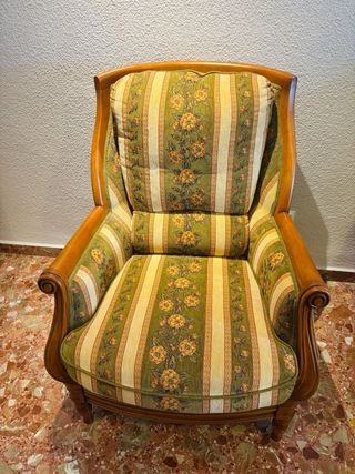 Sillón tapizado floral madera