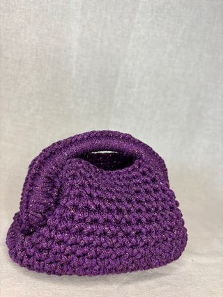 Borsa uncinetto viola glitterata piccola