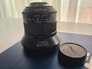 Irix 15mm f/2.4 Nikon F + filtro UV