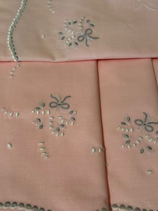 2 Juegos sabana 90cm y almohada Rosa Bordados