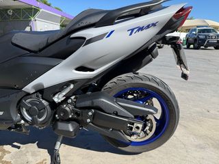 Yamaha TMAX 560
