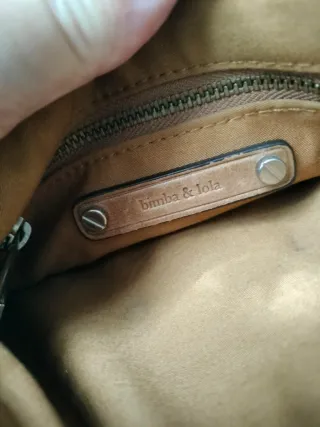 Bandolera de piel color coñac