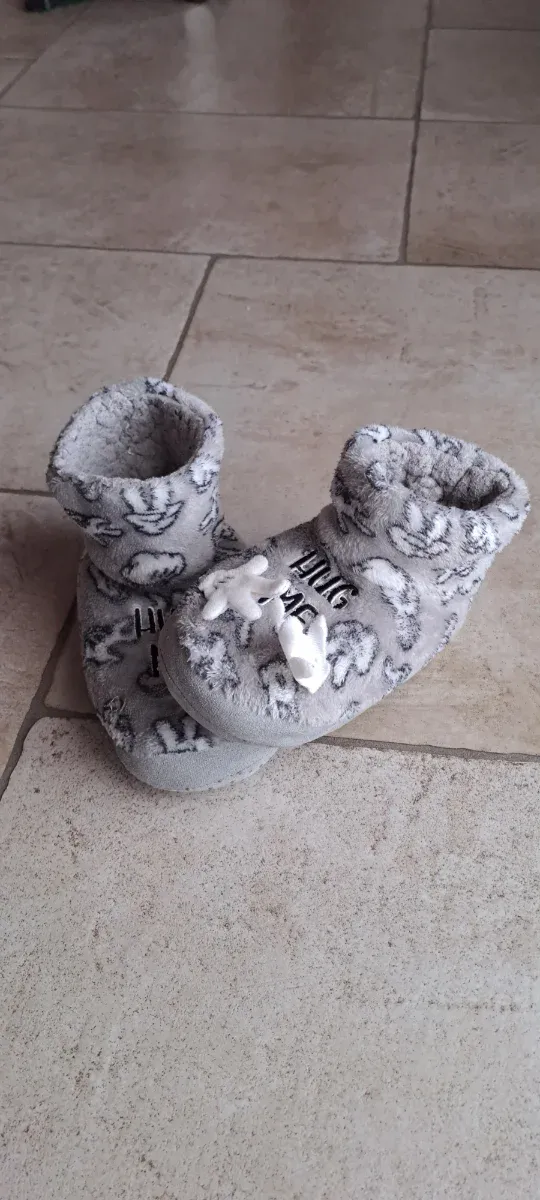 Pantofole stivaletto bimbo/a grigie