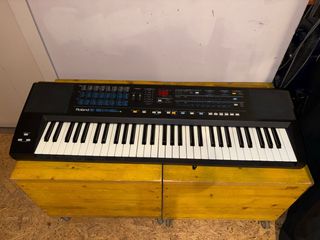 Tastiera Roland E-15 Intelligent Synthesizer