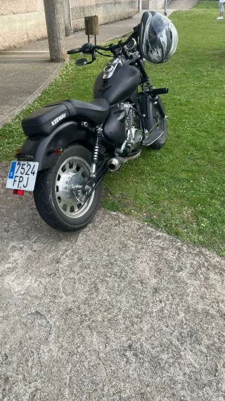 Keeway Superlight 125 Custom Negra