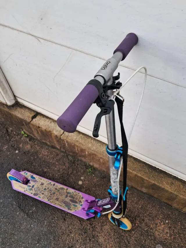 Patinete Oxelo Morado y Azul