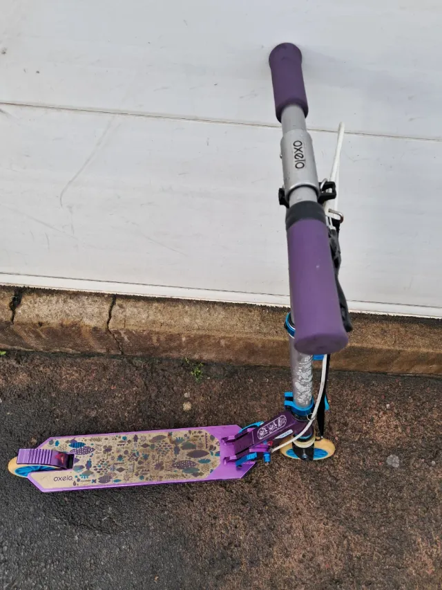 Patinete Oxelo Morado y Azul