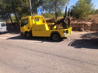 Vendo grua Nissan  Cabstar 2010