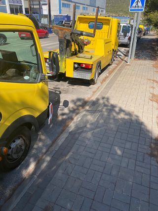 Vendo grua Nissan  Cabstar 2010