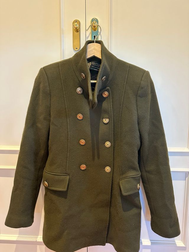 Abrigo manteco Zara con doble botonadura de segunda mano por 30