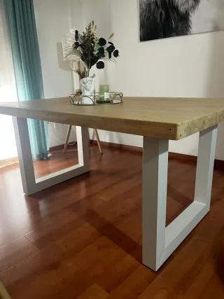 Mesa de comedor madera y metal