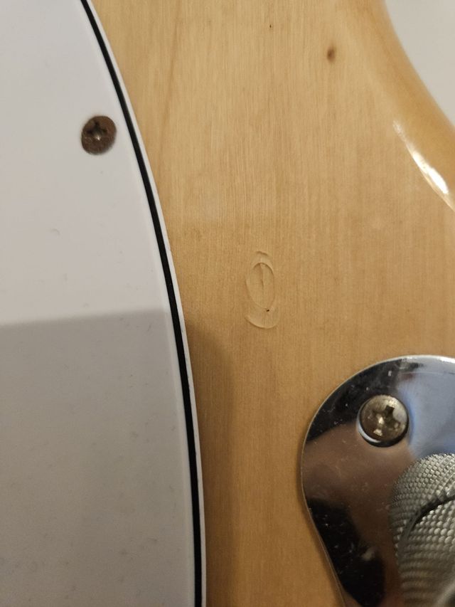 Basso EKO MM-300 5 Corde