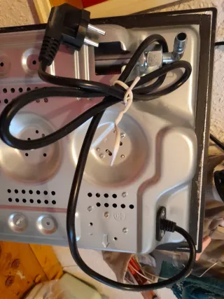 Vitrocerámica de gas de 2 fogones. Poco uso.