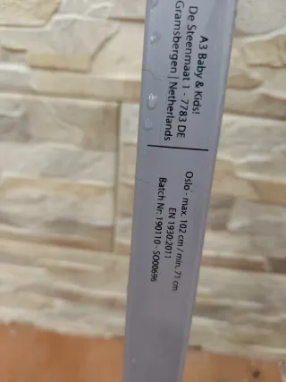 Barandilla seguridad infantil gris