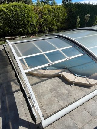 Cubierta de piscina telescópica