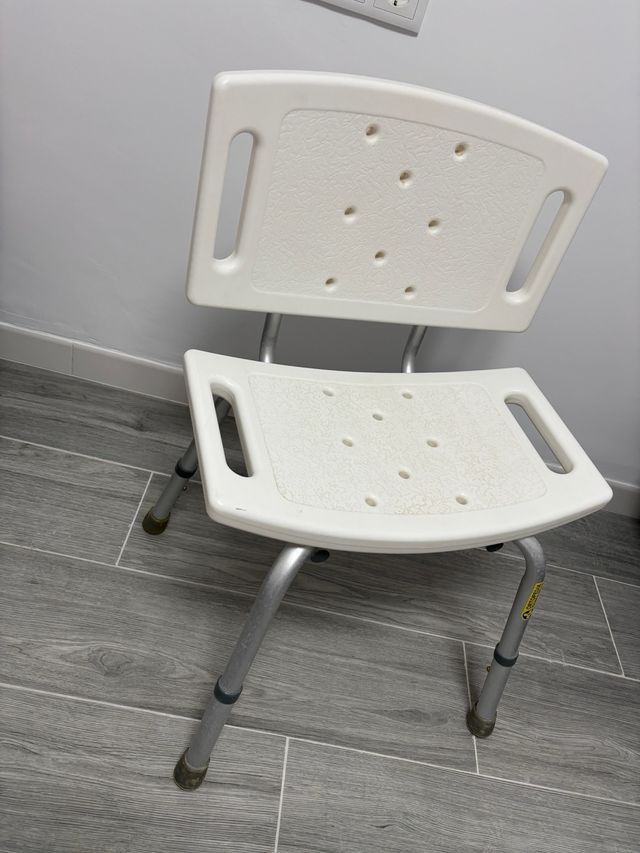 Silla de ducha ortopédica ajustable