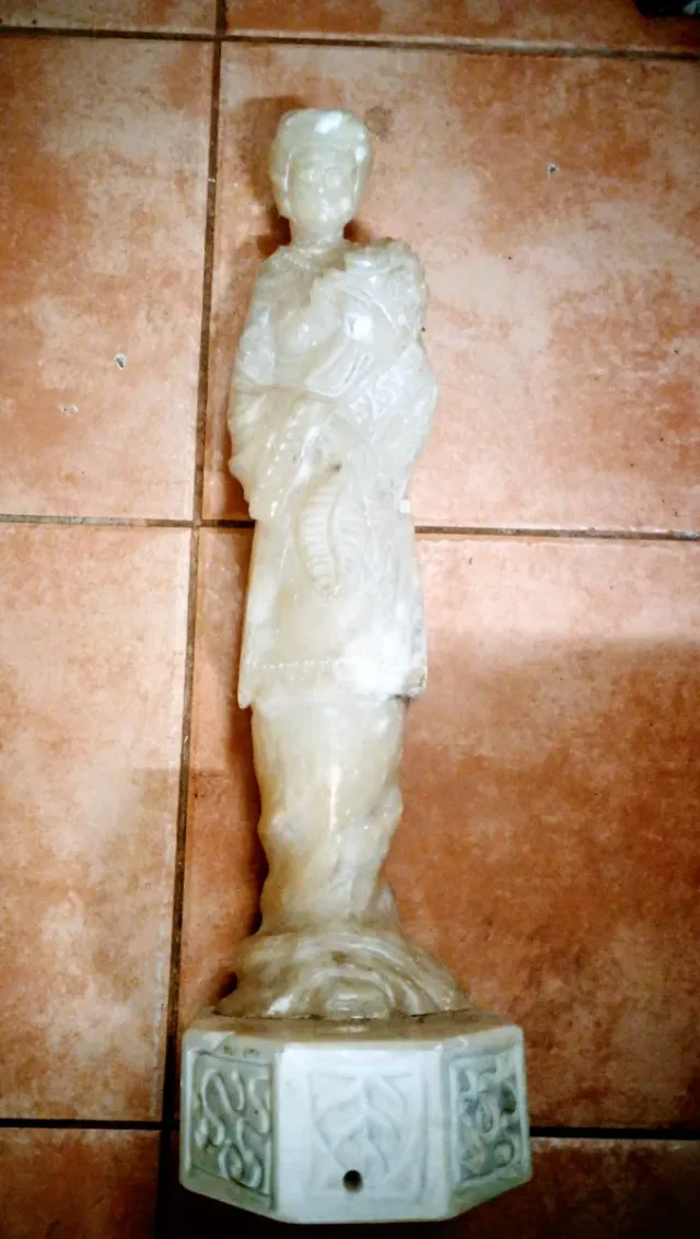 Figura (Geisha en Alabastro)