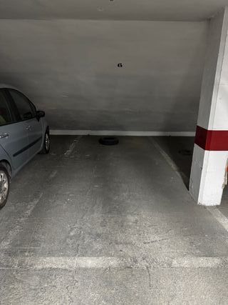 Plaza de garaje coche pequeño/mediano
