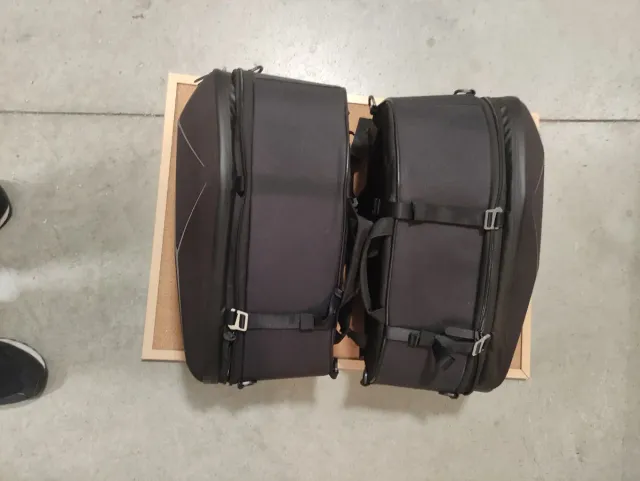 Alforjas Shad 48 Extensibles + Soportes Kawa Z750