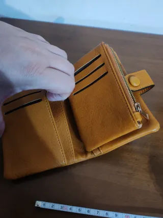 Portafoglio morbido multitasche color biscotto