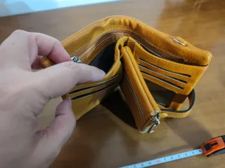 Portafoglio morbido multitasche color biscotto