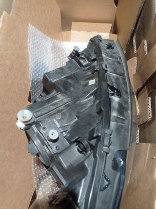 Faro mercedes GLA derecho A2479065006