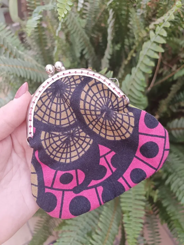 Monedero vintage hecho a mano