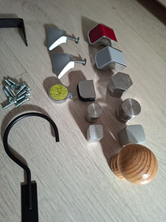 Maçanetas e acessórios para móveis