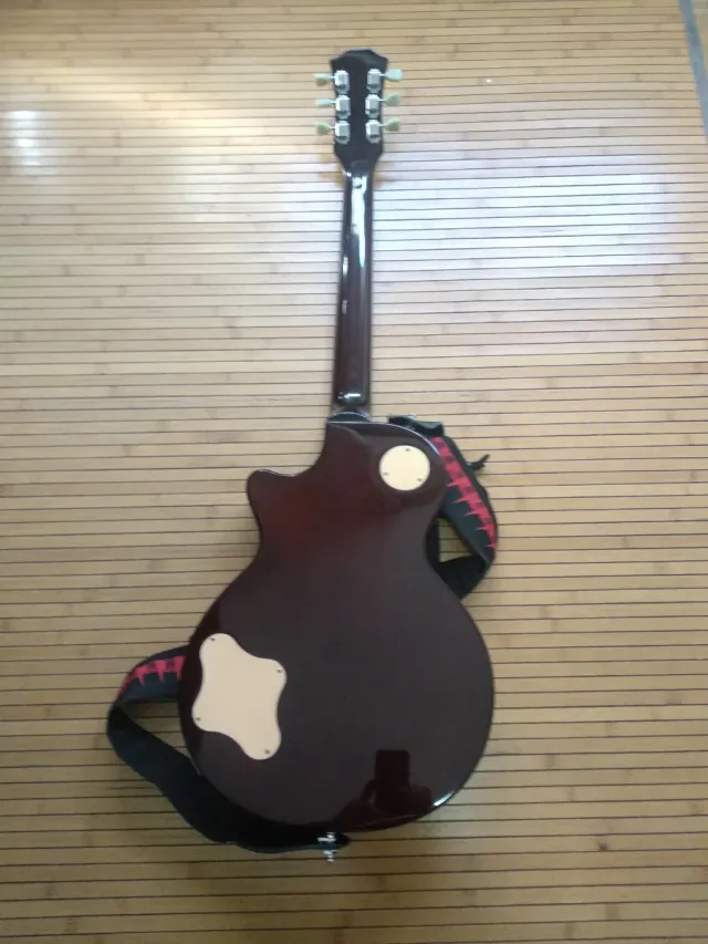 Guitarra Stagg Edición Limitada