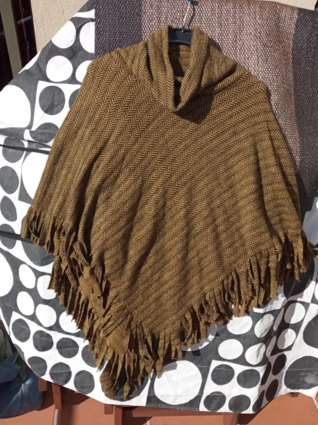Poncho espigas suave con flecos