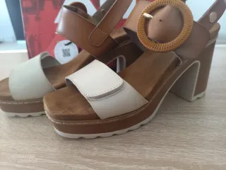 Sandalias XTI tacón marrón y blanco