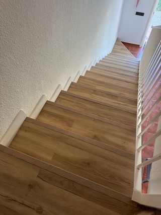 Instalador de suelos laminados, cocinas y puertas