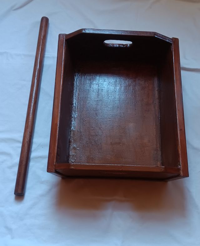 Maidda antica in legno per impasto restaurata