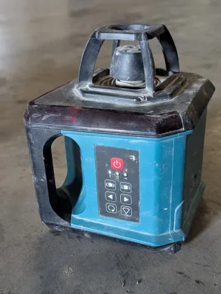 Nivel Láser Rotatorio autonivelante Makita 200m