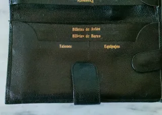 Cartera de documentos de viaje negra