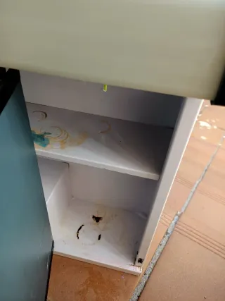 Armario con puertas de espejo.